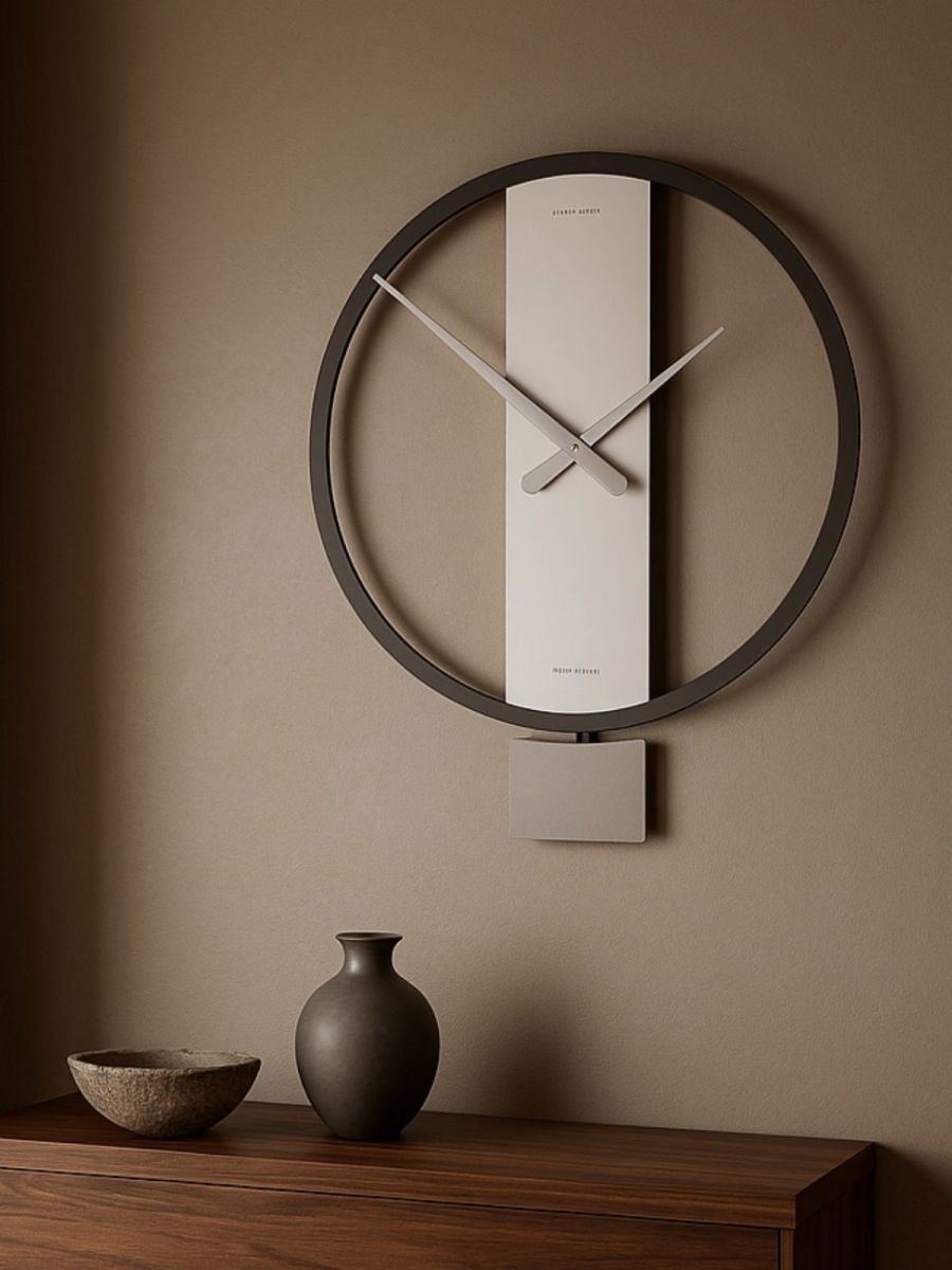 Horloge à pendule moderne Kurt de CalleaDesign
